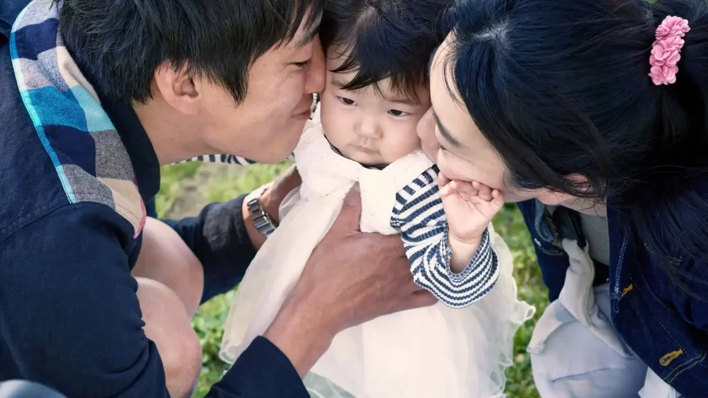 子供が愛されている画像